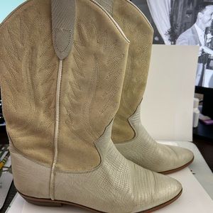 Vintage Western style boots by “Chilis”